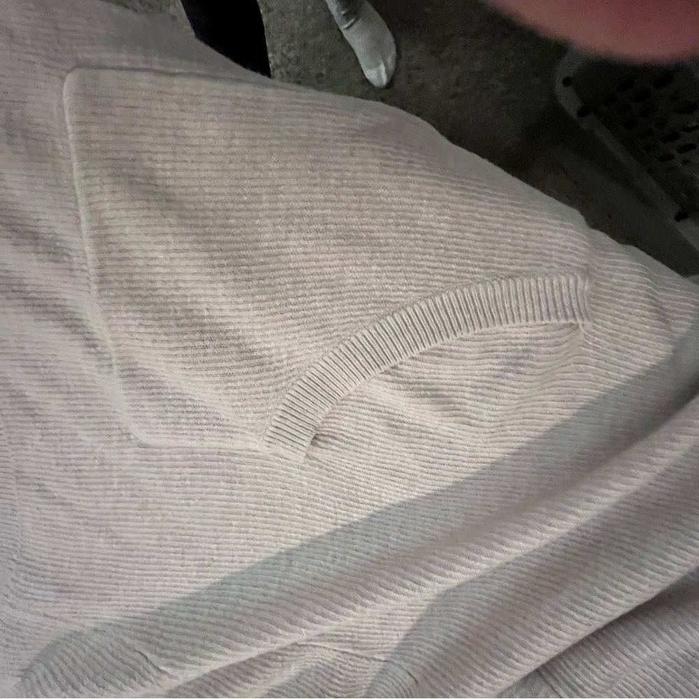🍋Lululemon pale pink sweater - Picture 4 of 7